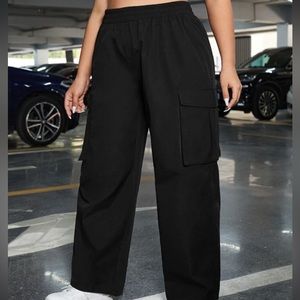 SHEIN EZwear Plus Flap Pocket Side Cargo Pants